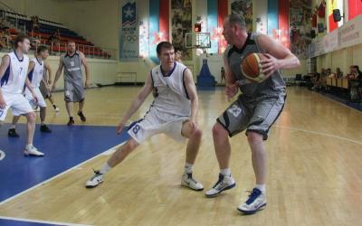 Спор за звание чемпиона Рязани по баскетболу среди мужских команд не окончен